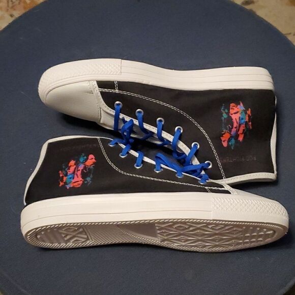 Novelty converse slipper shoes featuring wasting light, foo fighters - Picture 4 of 6